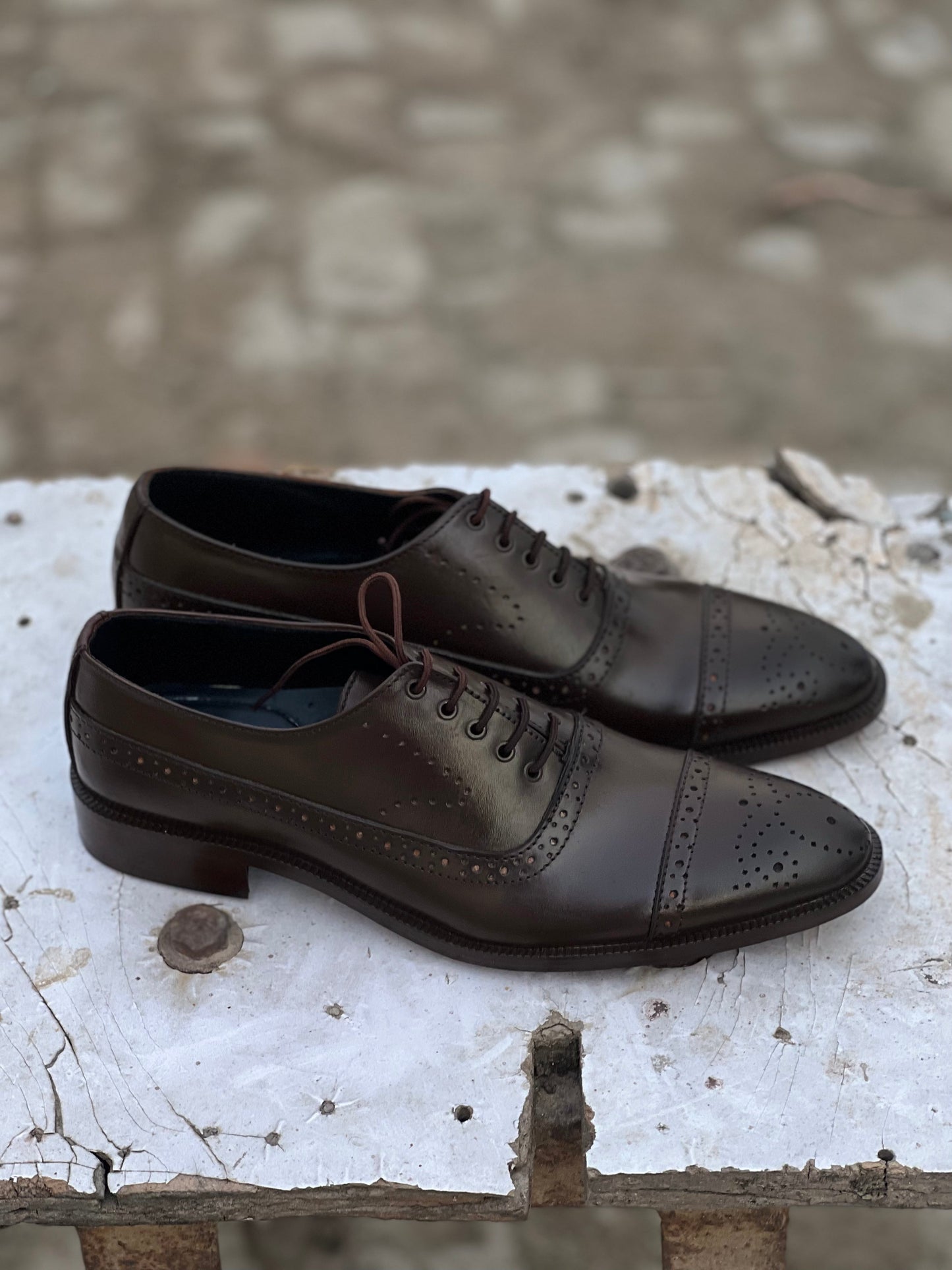 9048-Brown Cow Leather Formal Brogue Style - DeVogue